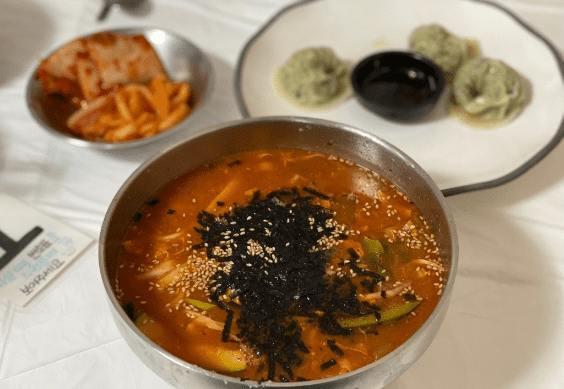 강릉 현대장칼국수의 얼큰한 장칼국수